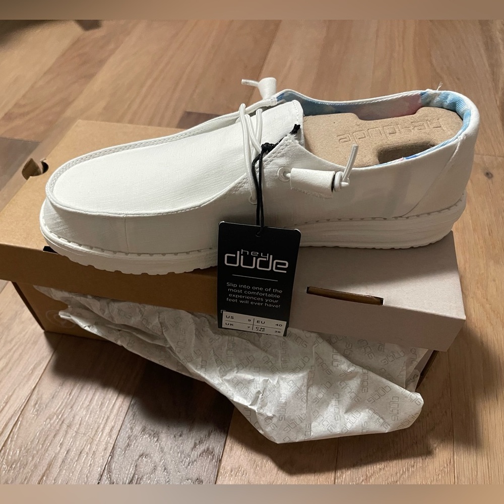 Brand new women’s Hey Dudes. Size 9